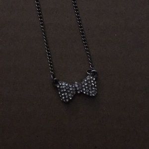 Jeweled bow necklace